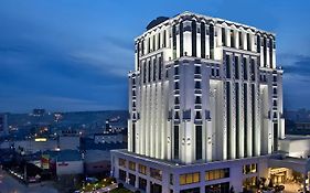 โรงแรม เรทัช รอยัล อิสตันบูล